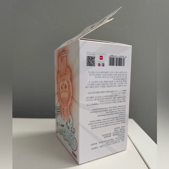 Pop Mart LABUBU Big Into Energy - Serenity - Picture 5 of 7